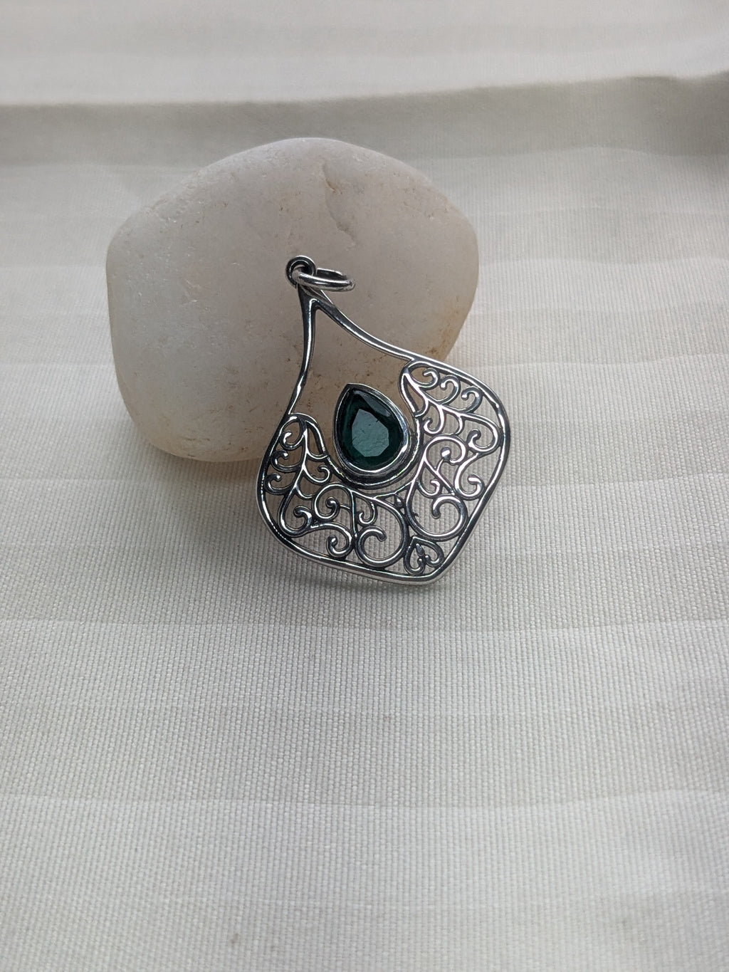 मोरिका (Morika) – symbolising grace and elegance
