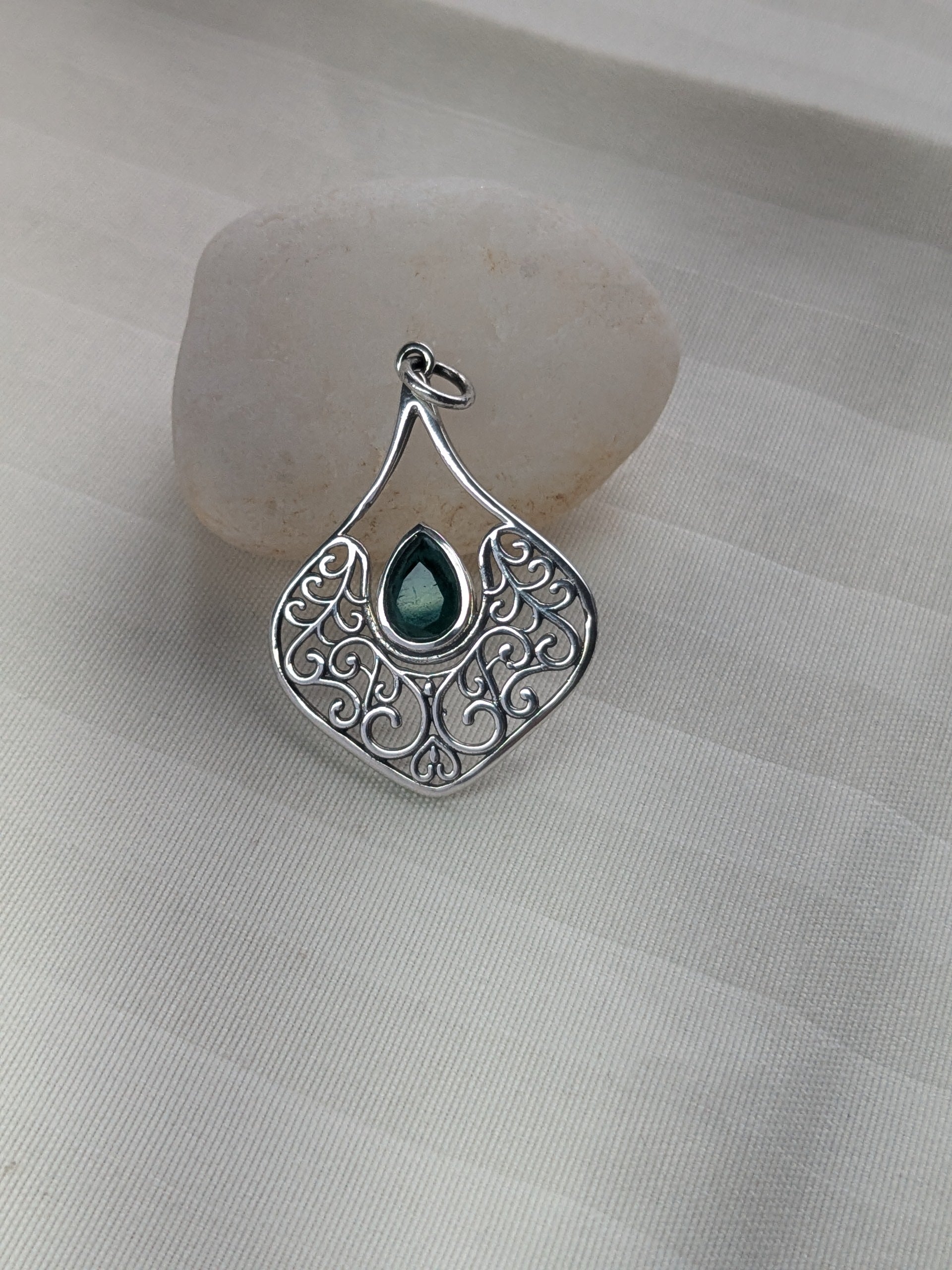 मोरिका (Morika) – symbolising grace and elegance