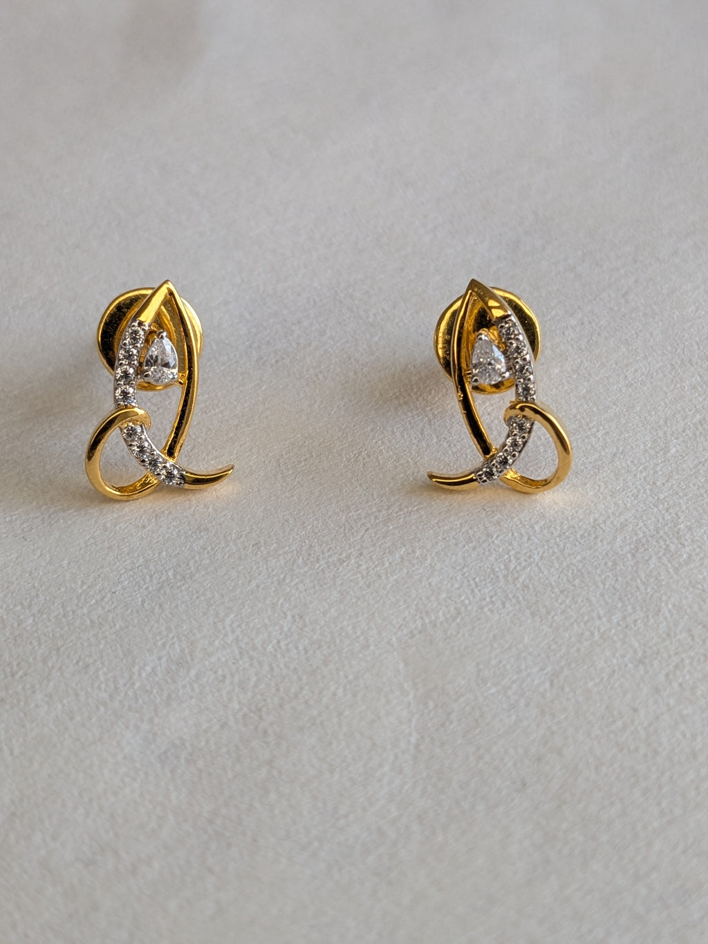 Matsya goldplated silver earring