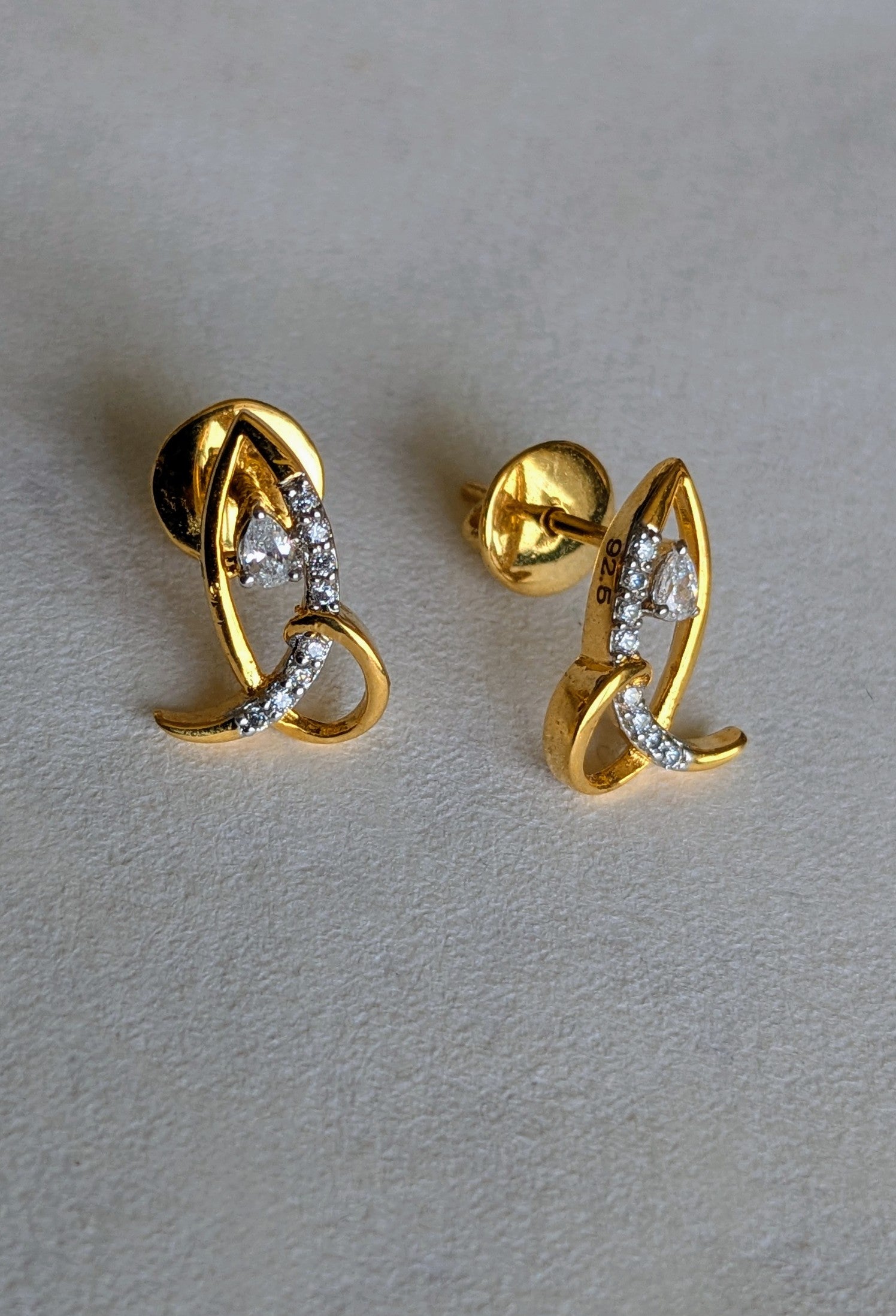 Matsya goldplated silver earring