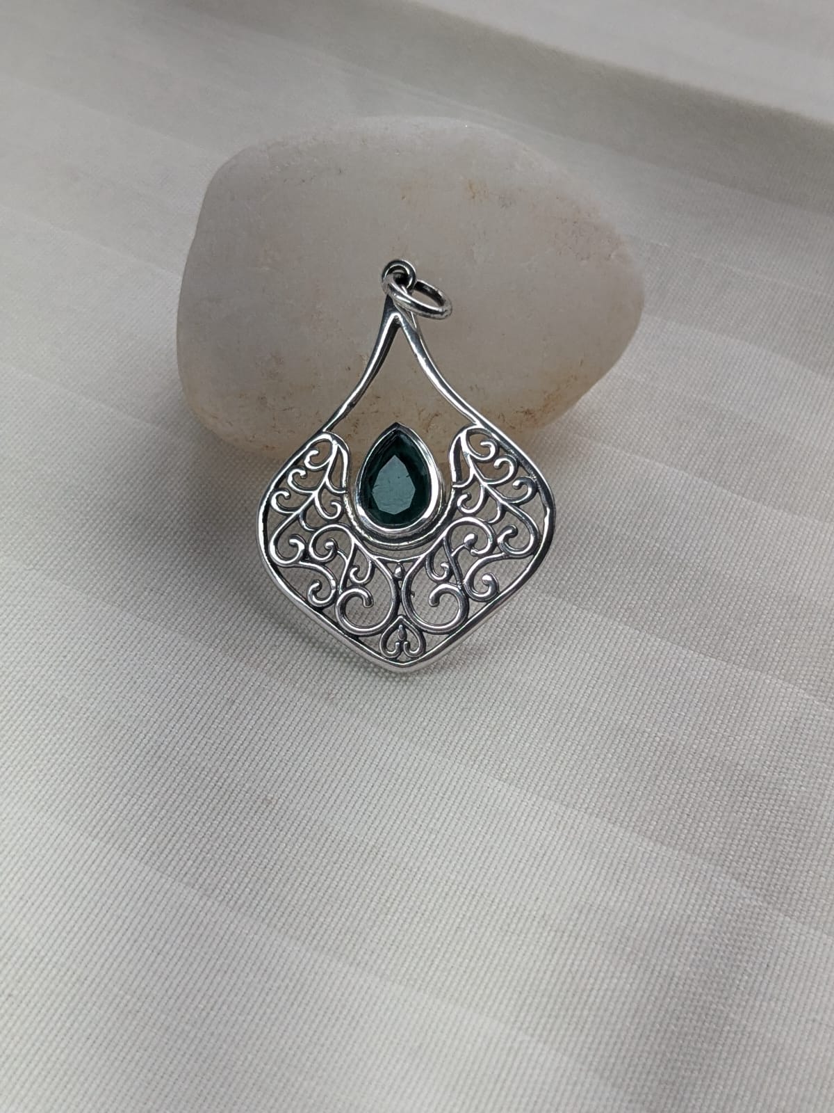 मोरिका (Morika) – symbolising grace and elegance
