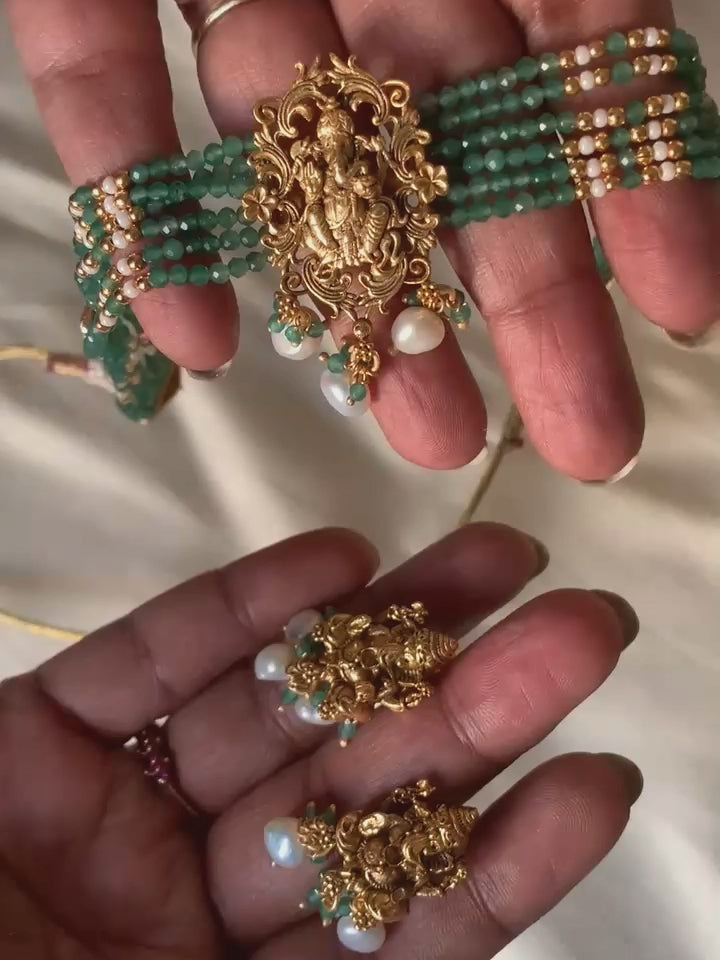 Vignaharta Choker Set (विघ्नहर्ता चोकर)