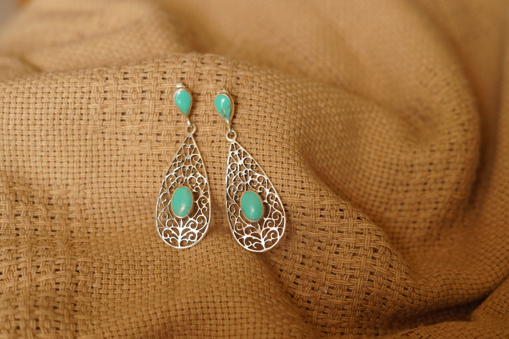 Noor (नूर) – The Luminous Elegance