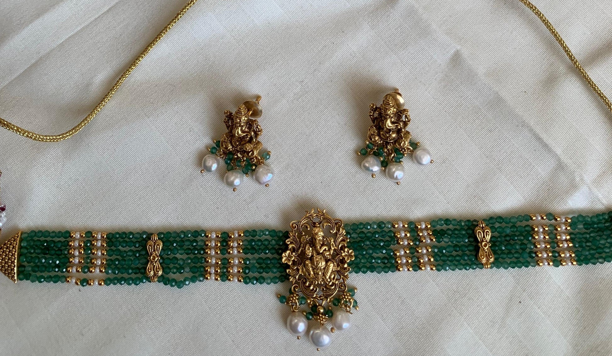 Vignaharta Choker Set (विघ्नहर्ता चोकर)