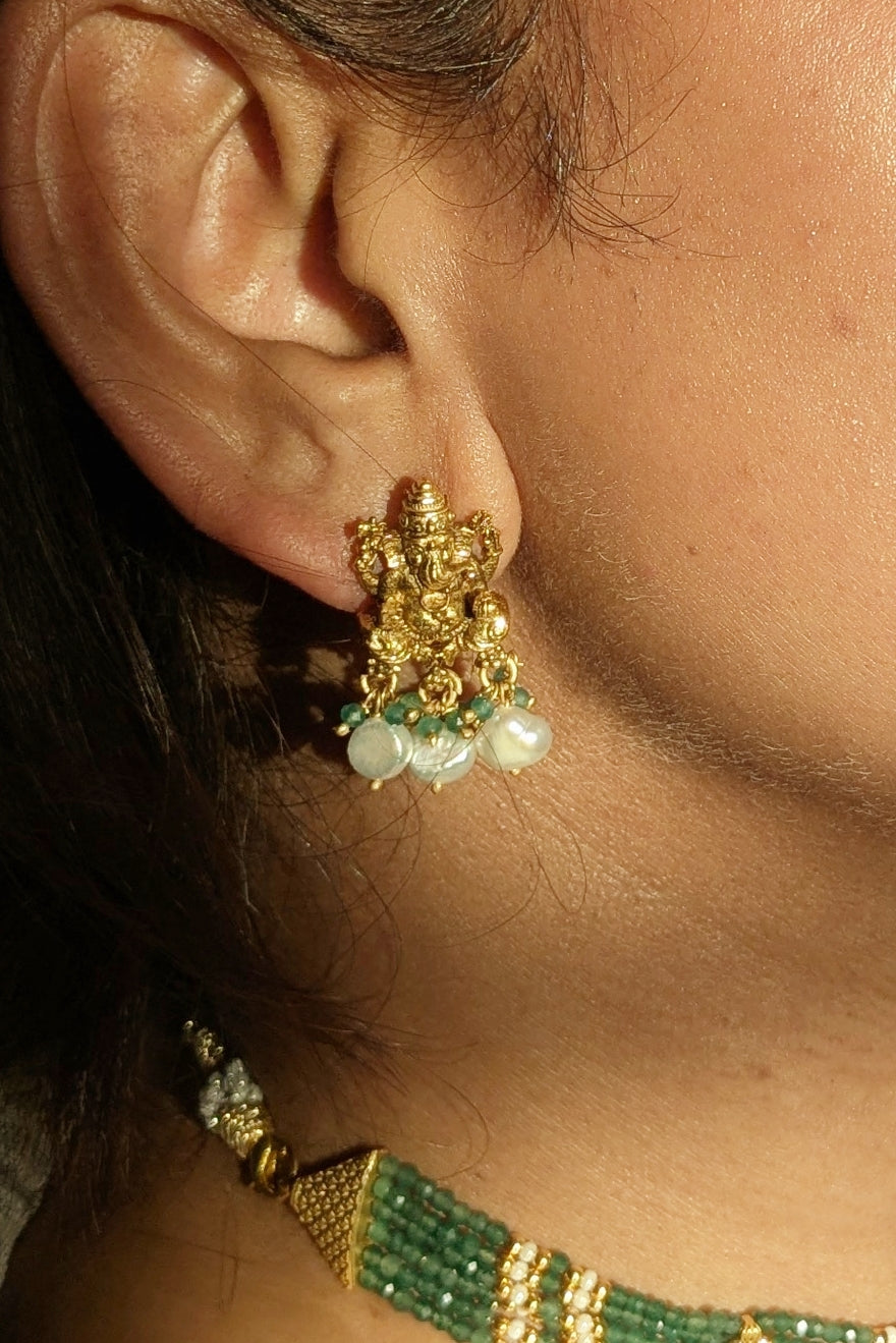 Vignaharta Choker Set (विघ्नहर्ता चोकर)